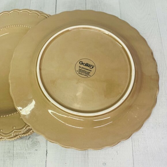 Tabletops Gallery LE PROVENCE Embossed Scalloped Stoneware Dinner Plates Set 4 - Picture 3 of 11